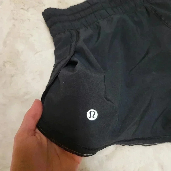 Lululemon Seek The Heat Short II (2.5") Black W7AH4S - Picture 5 of 7